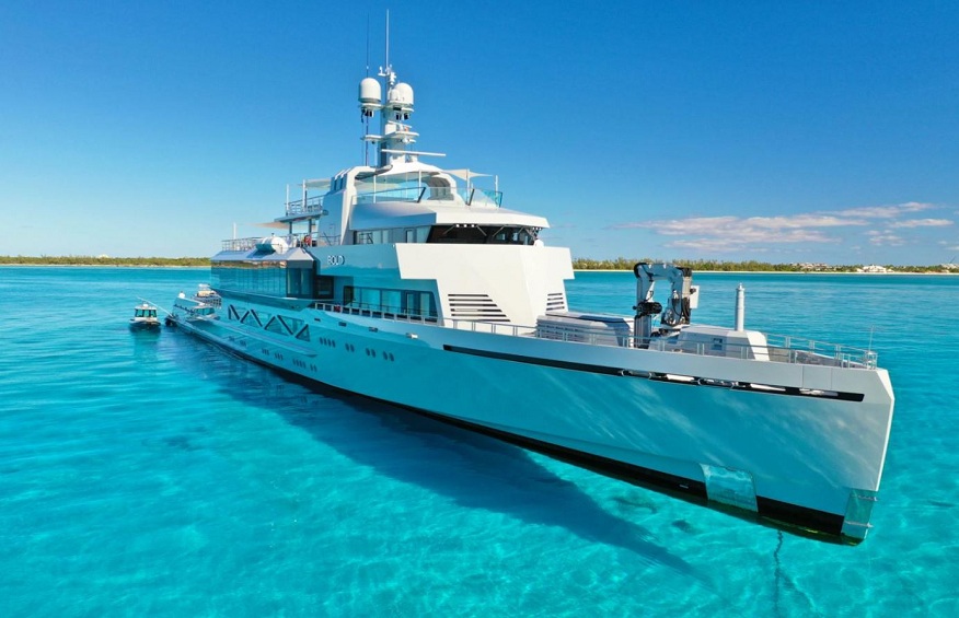 Winter Yacht Charter