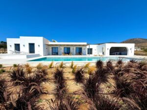 Best Luxury Villas in Paros